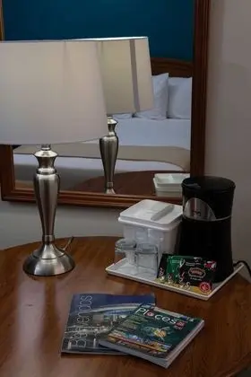 Deluxe Tek Büyük Yataklı Oda, 2 Çift Kişilik Yatak, Havuz Manzaralı