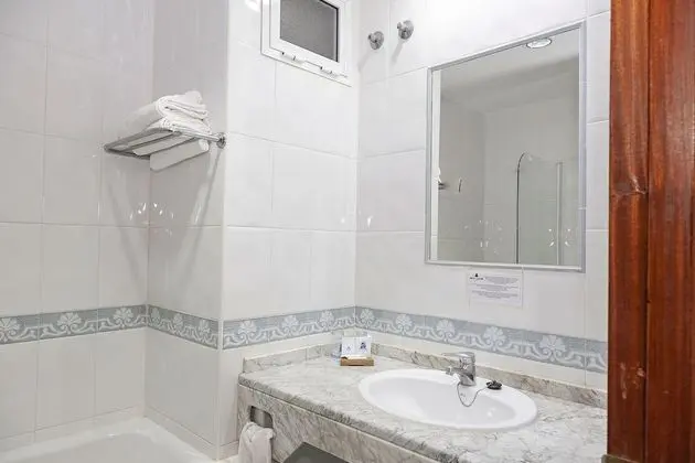 Üç Kişilik Oda