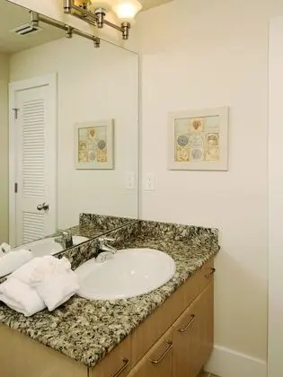 Condo, 3 Bedrooms, 3 Bathrooms