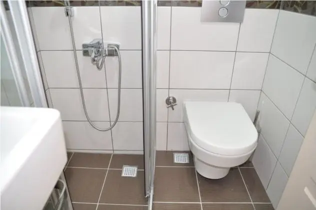 Çift Kişilik, Bahçe Manzaralı