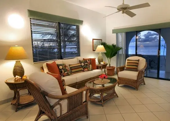 1 Bedroom Beach Front