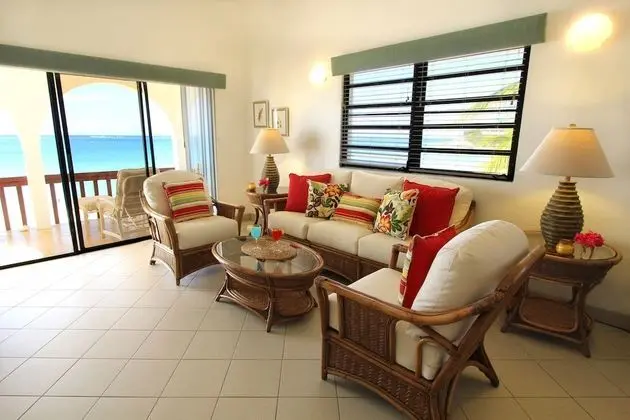 1 Bedroom Beach Front