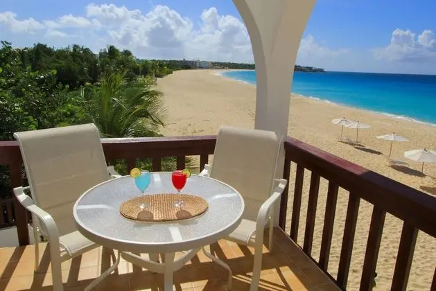 1 Bedroom Beach Front