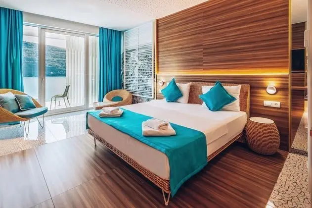 Deluxe Tek Büyük veya İki Ayrı Yataklı Oda, Deniz Manzaralı