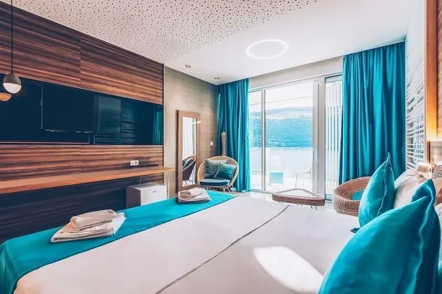 Deluxe Tek Büyük veya İki Ayrı Yataklı Oda, Deniz Manzaralı