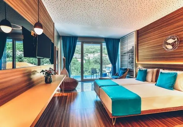 Deluxe Tek Büyük Yataklı Oda, Dağ Manzaralı