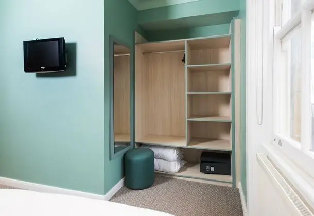 İki Ayrı Yataklı Oda, Banyolu/Duşlu