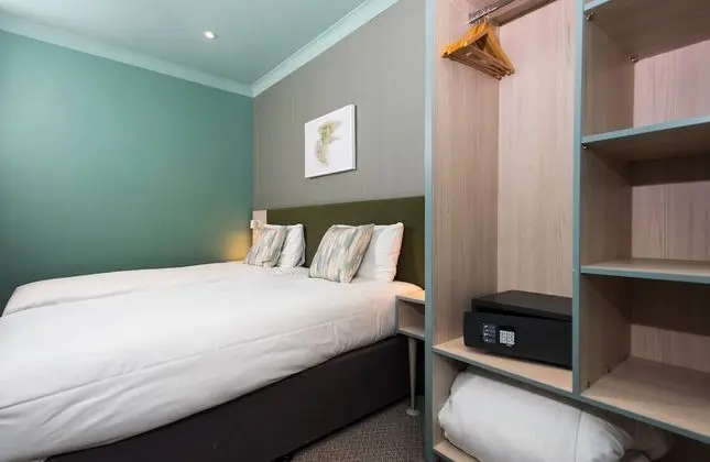 Tek Büyük Yataklı Oda, Banyolu/Duşlu