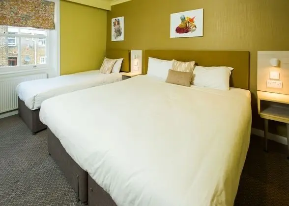 Üç Kişilik Oda, Banyolu/Duşlu