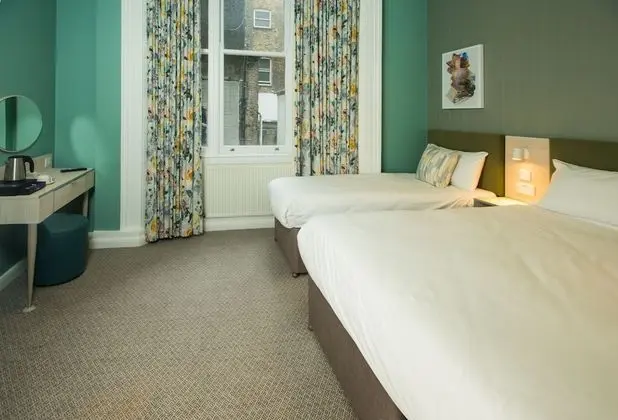 Üç Kişilik Oda, Banyolu/Duşlu