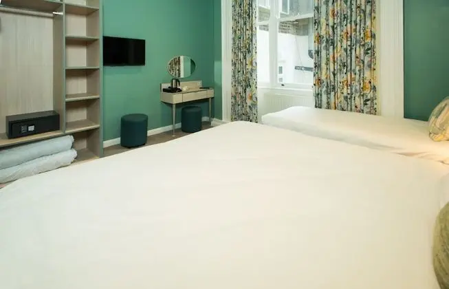 Üç Kişilik Oda, Banyolu/Duşlu