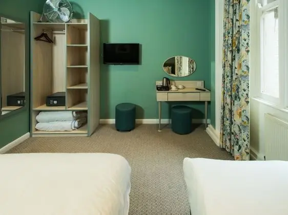 Üç Kişilik Oda, Banyolu/Duşlu