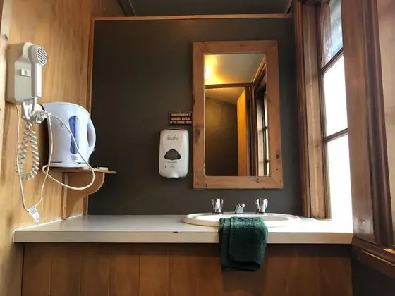 Family Oda, Birden Çok Yatak, Banyolu/Duşlu (Budget Ensuite - Sleeps 10)