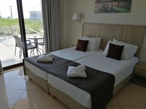 Tek Büyük Yataklı Oda, Resort Manzaralı