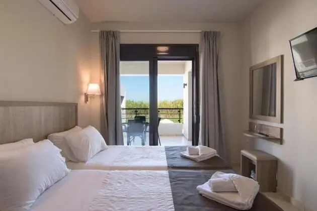 Tek Büyük Yataklı Oda, Resort Manzaralı