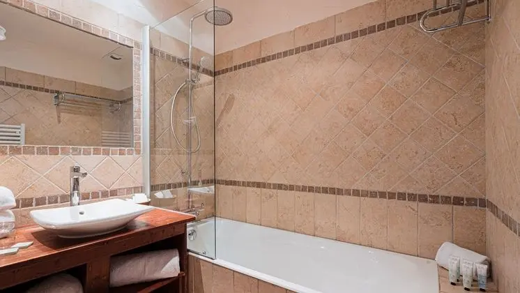 Comfort Tek Büyük Yataklı Oda