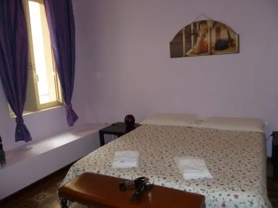 Üç Kişilik Oda (Private External Bathroom )