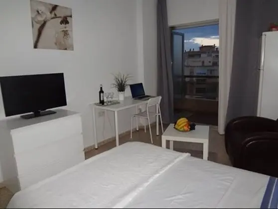 Tek Büyük veya İki Ayrı Yataklı Oda, Teras
