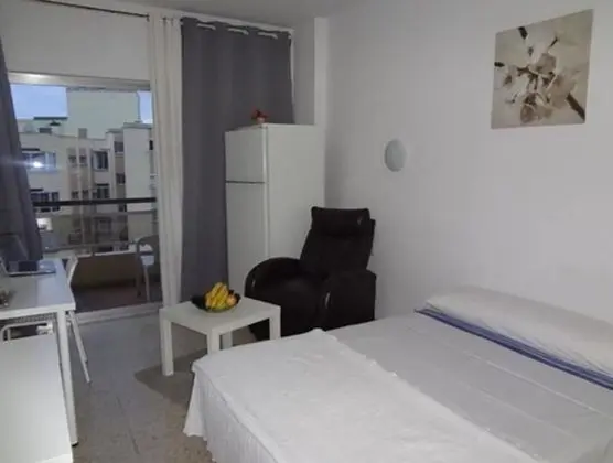 Tek Büyük veya İki Ayrı Yataklı Oda, Teras