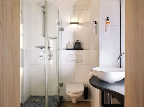 Design Tek Büyük Yataklı Oda, 1 En Büyük (King) Boy Yatak, Deniz Manzaralı