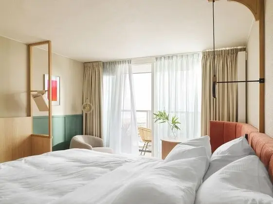 Design Tek Büyük Yataklı Oda, 1 En Büyük (King) Boy Yatak, Kısmi Deniz Manzarası