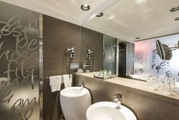 Superior Büyük Yataklı Tek Kişilik Oda, Şehir Manzaralı