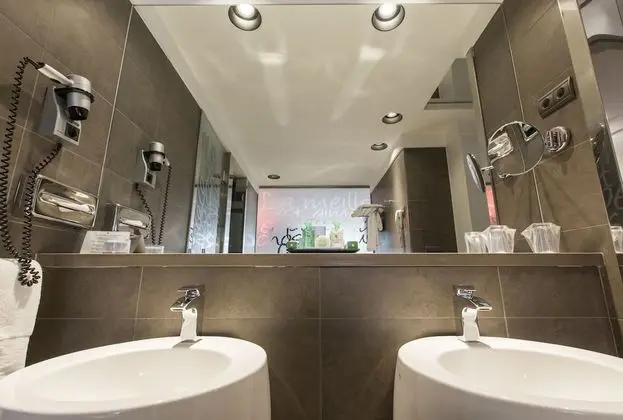 Superior Büyük Yataklı Tek Kişilik Oda, Şehir Manzaralı