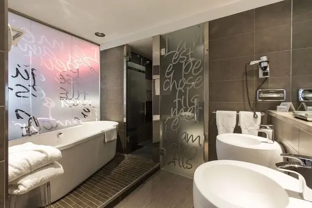 Superior Büyük Yataklı Tek Kişilik Oda, Şehir Manzaralı