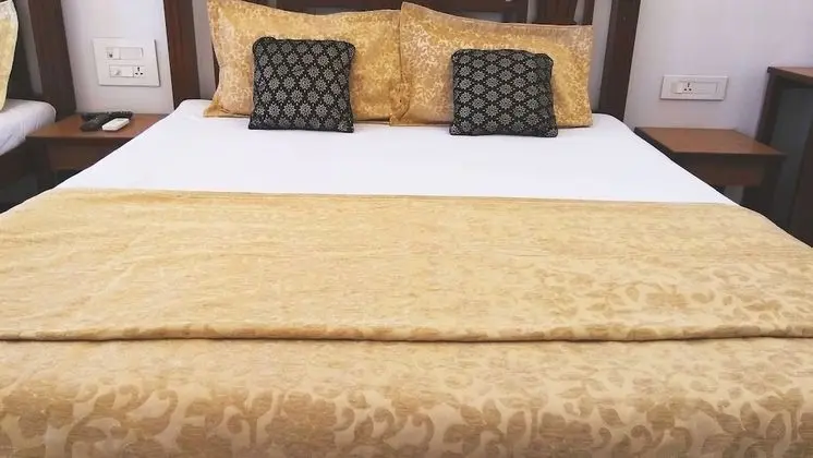 Deluxe Tek Büyük Yataklı Oda, 1 Çift Kişilik Yatak, Şehir Manzaralı