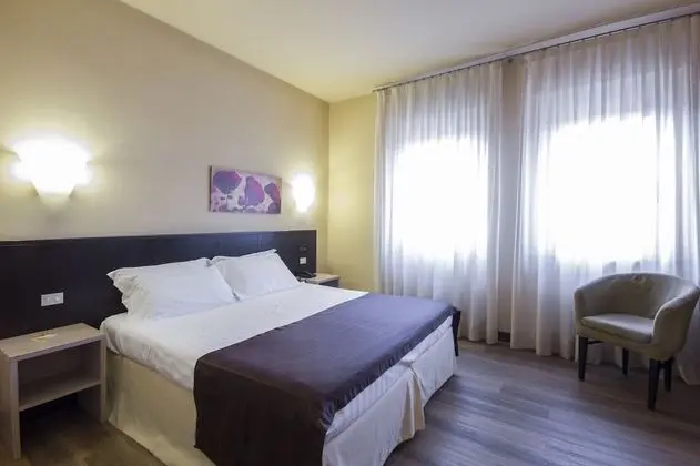 Classic Tek Büyük veya İki Ayrı Yataklı Oda