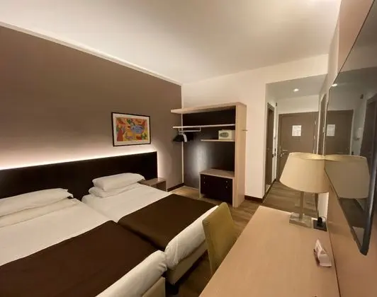 Classic Tek Büyük veya İki Ayrı Yataklı Oda