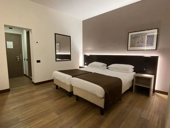 Classic Tek Büyük veya İki Ayrı Yataklı Oda