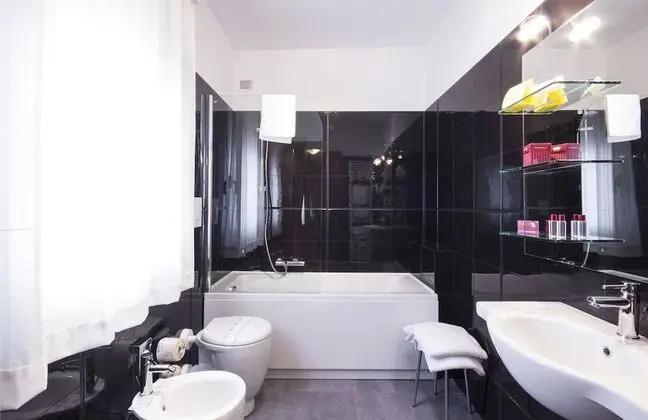 Classic Üç Kişilik Oda