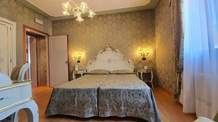 Classic İki Ayrı Yataklı Oda