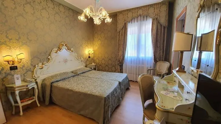 Classic İki Ayrı Yataklı Oda