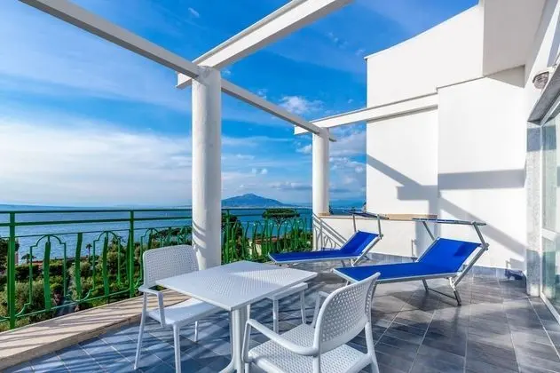 Classic Tek Büyük veya İki Ayrı Yataklı Oda, Deniz Manzaralı