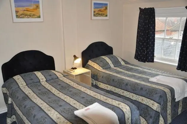 Basic İki Ayrı Yataklı Oda (with Ensuite)