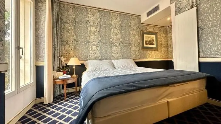 Standard Oda, 1 Büyük (Queen) Boy Yatak