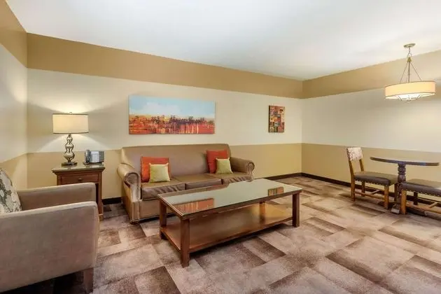 Süit, 2 Çift Kişilik Yatak, Sigara İçilmez (Living Room)