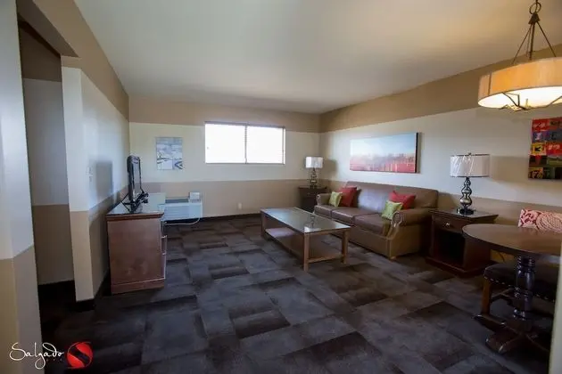 Süit, 2 Çift Kişilik Yatak, Sigara İçilmez (Living Room)
