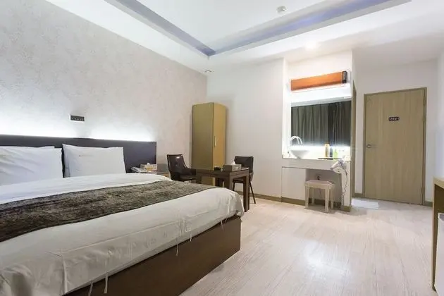 Deluxe Tek Büyük Yataklı Oda