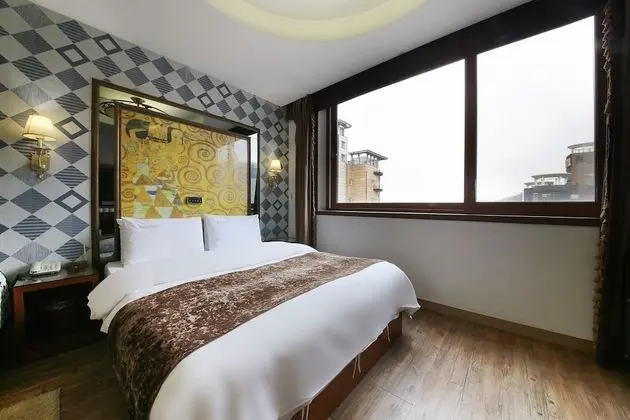 Deluxe Tek Büyük Yataklı Oda