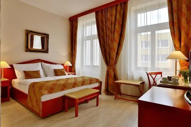 Standard Tek Büyük veya İki Ayrı Yataklı Oda