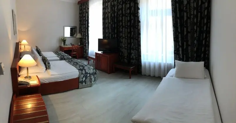 Standard Üç Kişilik Oda