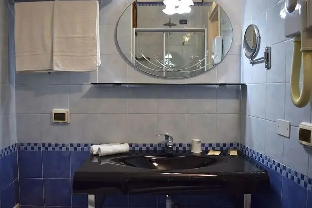 Standard Üç Kişilik Oda