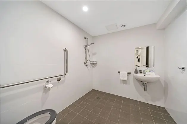 Deluxe Üç Kişilik Oda, Engellilere Uygun