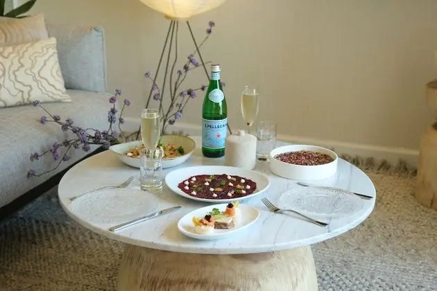 Honeymoon Süit, Kısmi Deniz Manzaralı