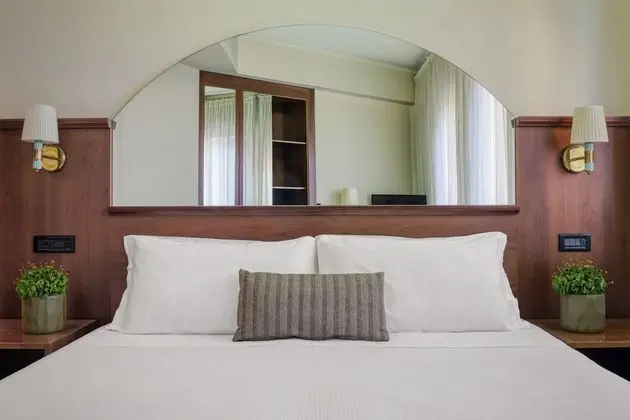 Comfort Tek Büyük Yataklı Oda