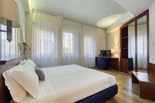 Comfort Tek Büyük Yataklı Oda
