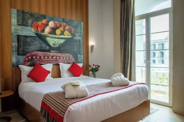 Deluxe Tek Büyük Yataklı Oda